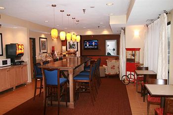 Hampton Inn Shawnee