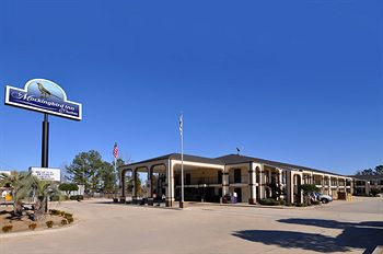 Mockingbird Inn & Suites