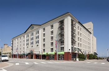 Country Inn & Suites Virginia Beach