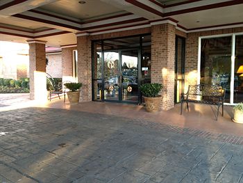 Magnuson Hotel & Conference Center Tyler