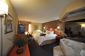 Soo Locks Lodge & Suites
