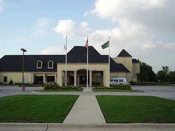 DoubleTree by Hilton Wood Dale-Elk Grove