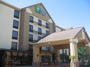 Holiday Inn Express and Suites HOU I-10 West Energy Corridor
