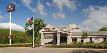 DoubleTree by Hilton Hotel Pittsburgh – Meadow Lands