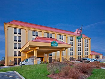 La Quinta Inn & Suites Rochester South