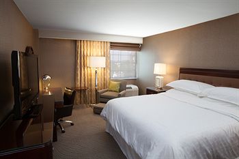 Sheraton Pittsburgh Airport Hotel