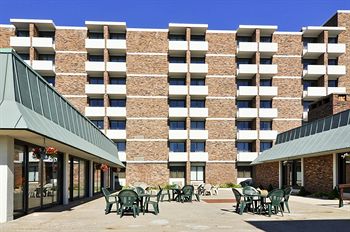 Riverfront Hotel, Grand Rapids