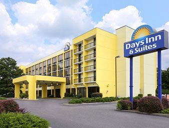 Days Inn and Suites SE Columbia Ft Jackson