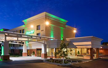 Holiday Inn Bloomington Airport South Mall Area