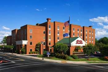 Hampton Inn & Suites Charlottesville-At the University